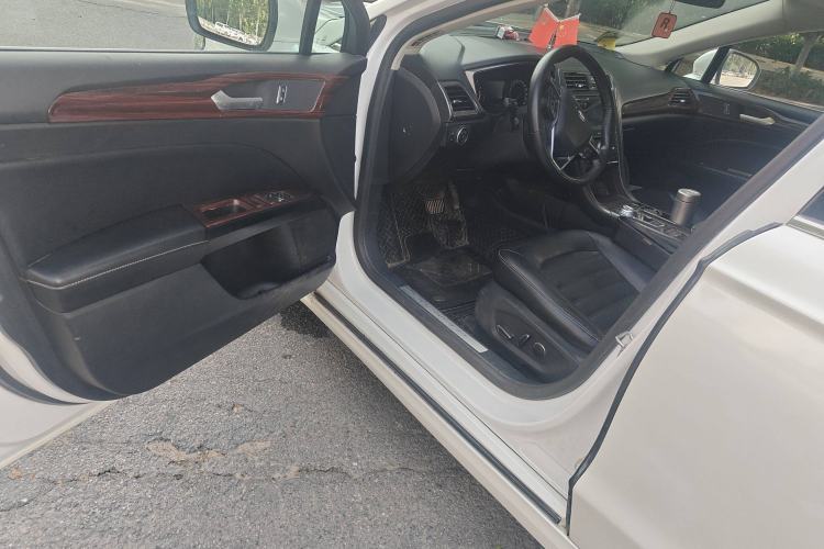 Used Ford Mondeo 2017 EcoBoost 200 Stylish Model
