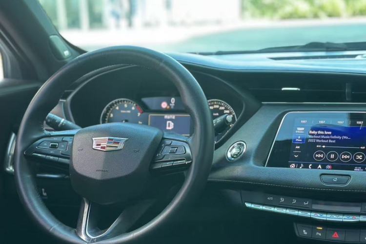 Used Cadillac XT4 2018 28T Two-Wheel Drive Leading Version
