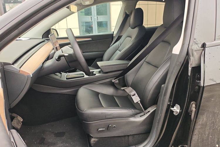 Used Tesla Model Y 2021 Standard Range Rear-Wheel Drive Version