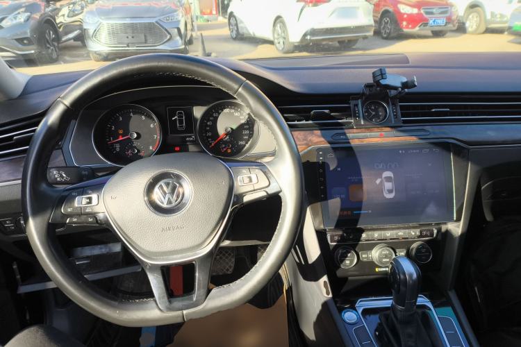 Used Volkswagen Magotan 2018 Facelift 330TSI DSG Luxury Model