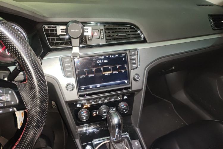 Used Volkswagen Lamando 2018 280TSI DSG Luxury Edition
