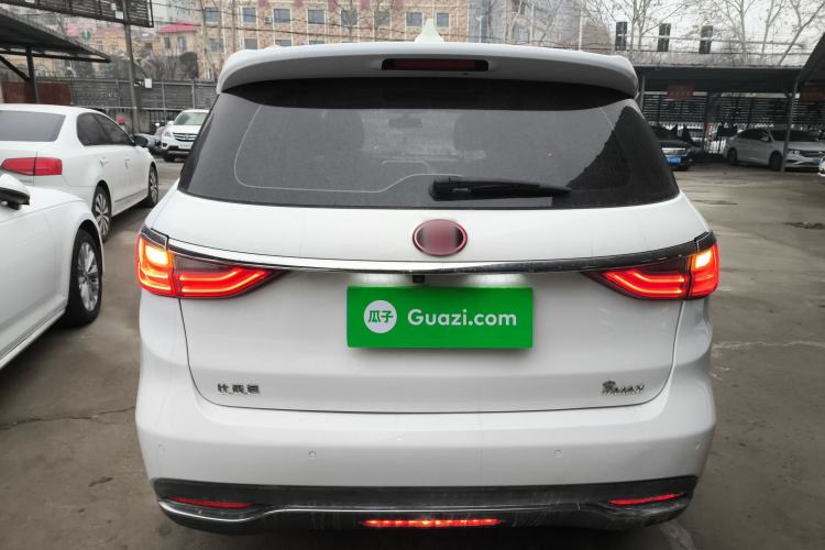 Used BYD Song MAX 2018 1.5T Automatic Smart Connect Elite Model with 6 Seats