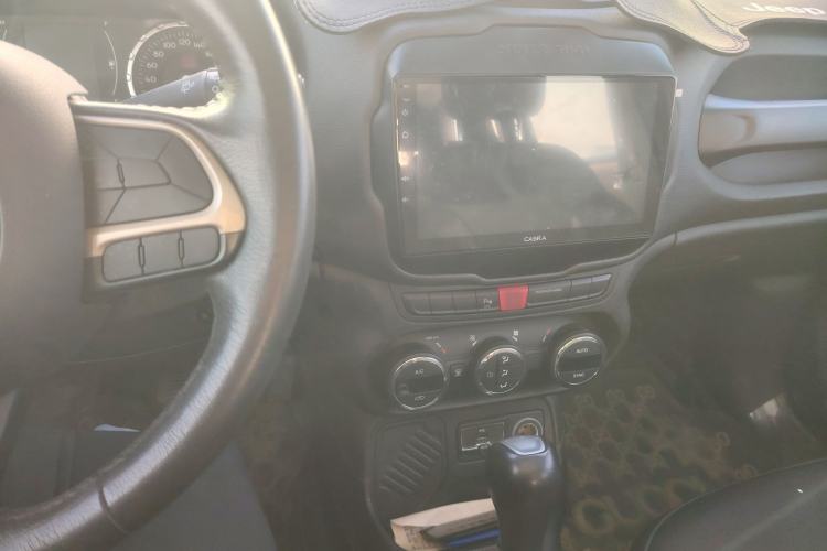 Used  Renegade 2017 180T Automatic Jingneng Edition
