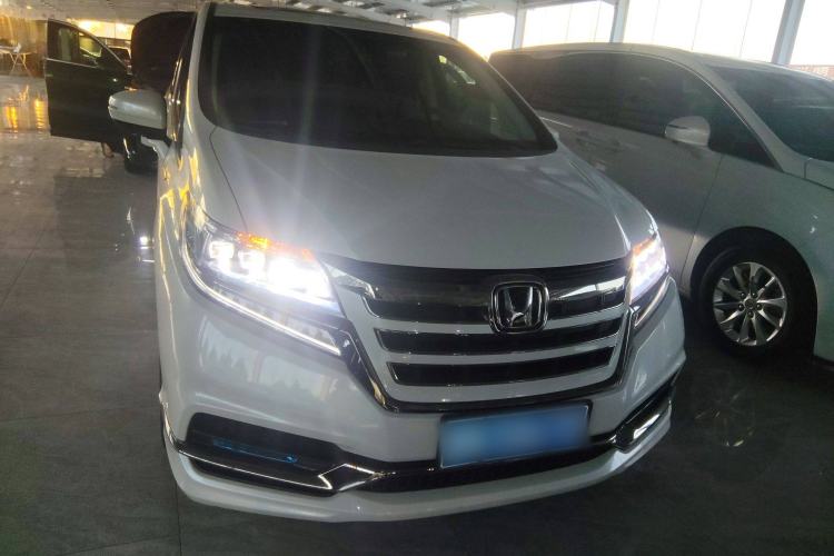 Used Honda Elysion 2019 2.0L Hybrid Luxury Edition
