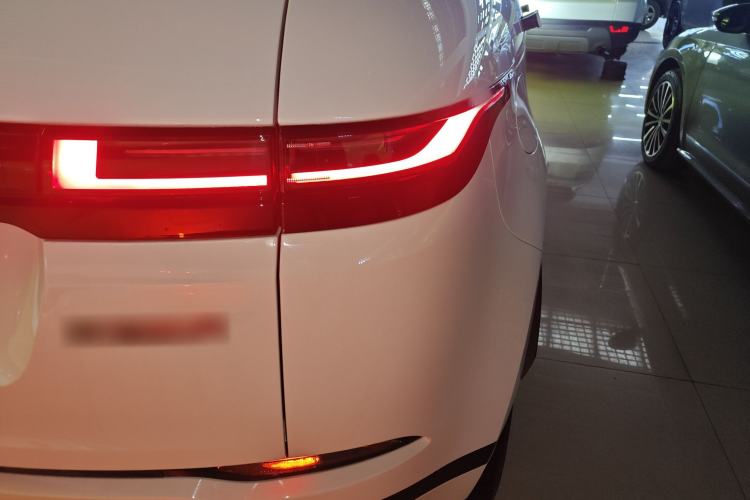 Used Land Rover Range Rover Evoque 2024 Aurora L 249 PS Prestige Light-Chasing Edition
