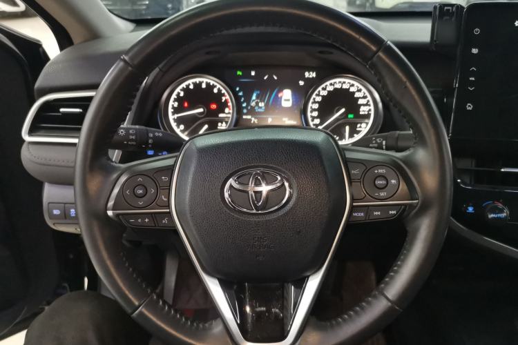 Used Toyota Camry 2023 2.0G Luxury Edition
