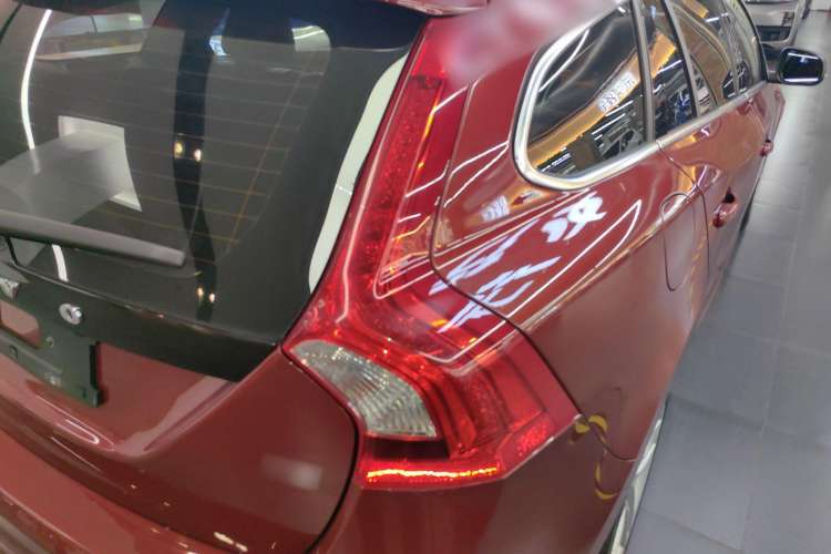 Used Volvo V60 2014 T5 Zhiya Edition