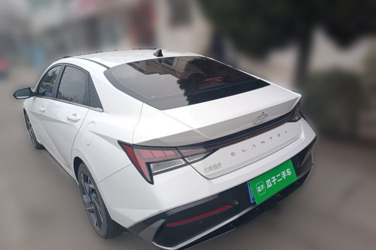 Used Hyundai Elantra 2023 1.5L CVT LUX Prestige Edition
