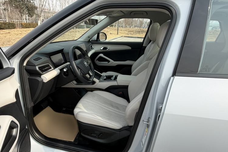 Used BYD Yuan UP 2025 Intelligent Driving Version 401 km Beyond-Range Edition