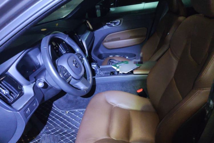 Used Volvo XC60 2021 T5 4x4 Smart Luxury Edition