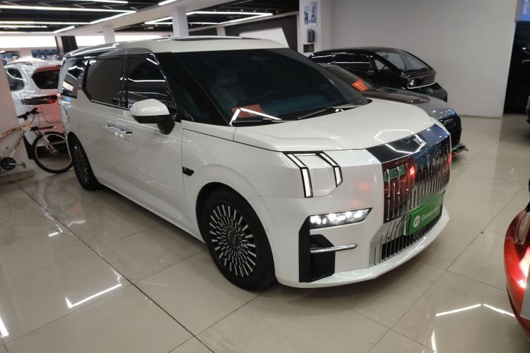 Used Zeekr 009 2022 WE Edition

