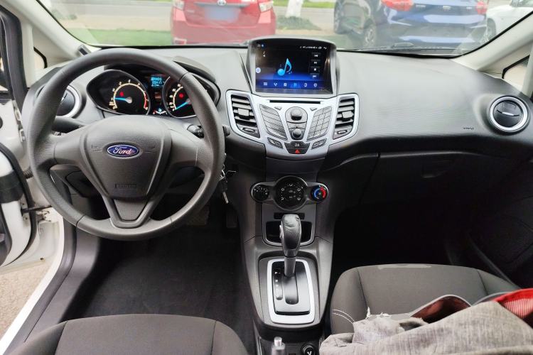 Used Ford Fiesta 2013 Hatchback 1.5L Automatic Fashion Edition
