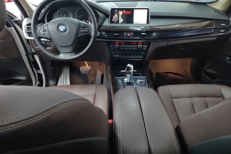 Used BMW X5 2015 xDrive28i
