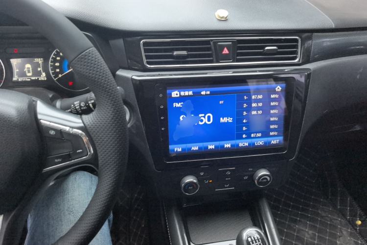 Used Dongfeng Fengon 580 2016 1.5T Manual Luxury Version
