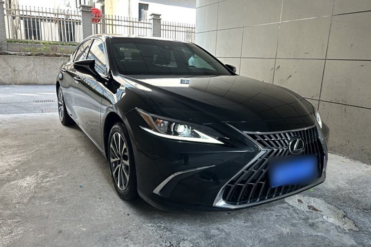Used Lexus ES 2023 200 Excellence Edition