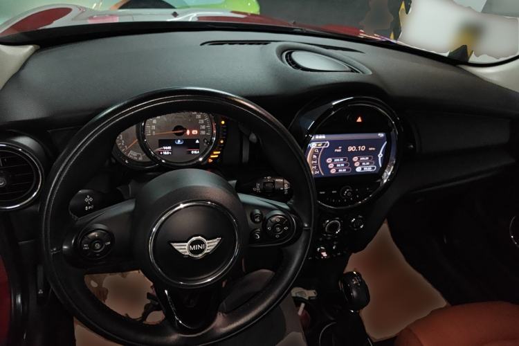Used  MINI 2016 1.2T ONE Pioneer Edition
