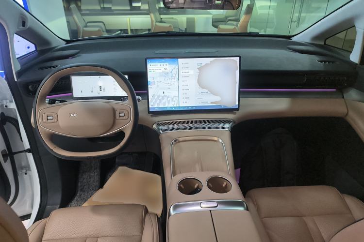 Used XPeng X9 2024 702 Ultra-Long Range Max
