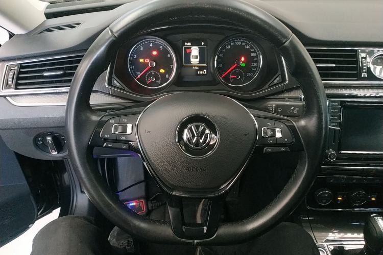 Used Volkswagen Passat 2017 330TSI DSG Prestige Edition
