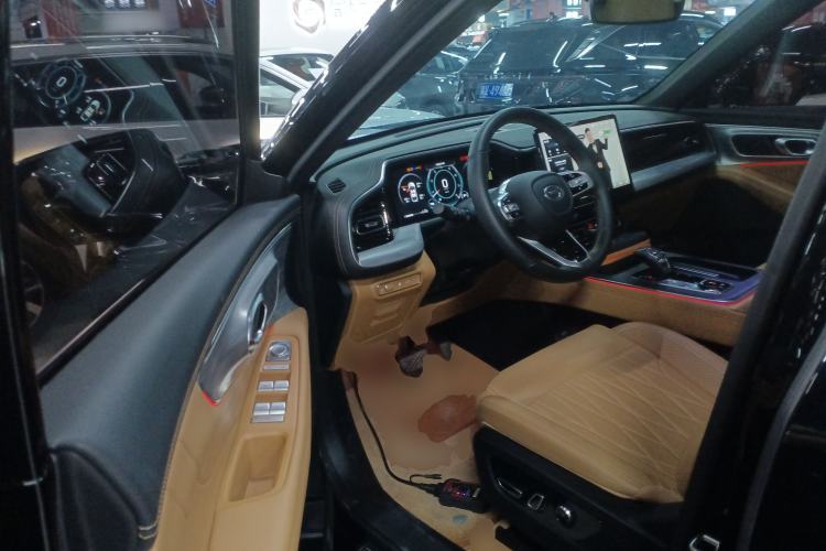 Used GAC Trumpchi GS8 2025 Linghang Series 2.0 TGDI Two-Wheel-Drive Luxury Edition 5 Seats
