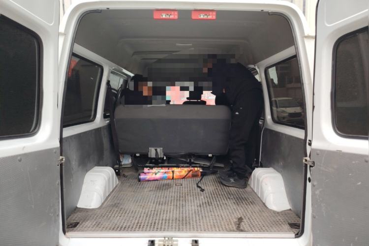 Used JMC Transit 2019 2.8T Commercial Version Short Wheelbase Mid-Roof 6-Seater China VI JX493