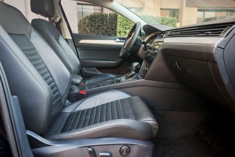 Used Volkswagen Magotan 2019 330TSI DSG Leading Model China VI Standard
