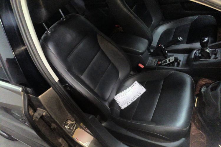 Used Volkswagen Sagitar 2015 1.6L Manual Comfort Model
