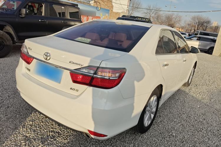 Used Toyota Camry 2016 2.0G 10th Anniversary Leading Edition
