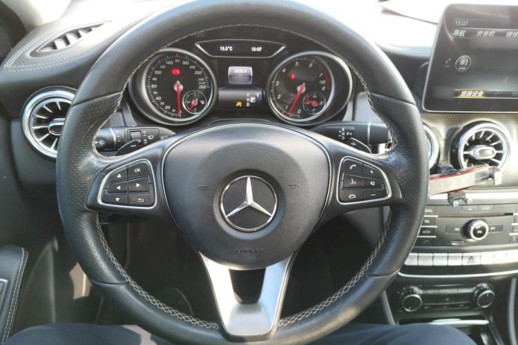 Used Mercedes-Benz GLA 2017 GLA 220 4MATIC Fashion Model