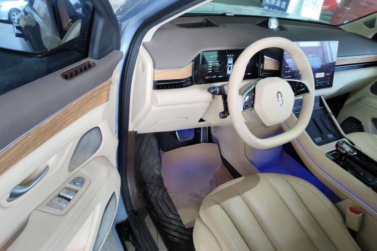 Used Hima AITO M7 2024 1.5T Rear-Drive Plus Version 5 Seats
