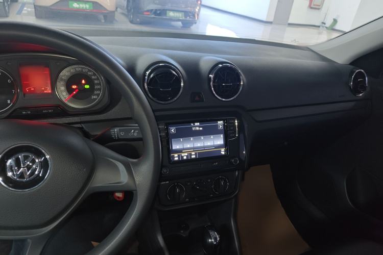 Used Volkswagen Jetta 2019 Dream Edition 1.5L Automatic Fashionable Version
