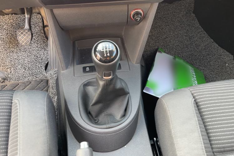 Used Volkswagen Touran 2015 1.4T Manual Fashion Edition 5-Seater
