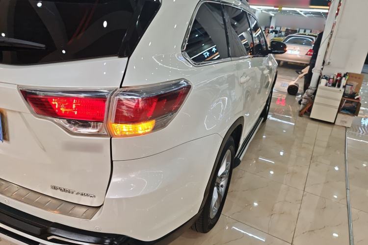 Used Toyota Highlander 2017 2.0T Four-Wheel Drive Luxury Edition 7 Seats
