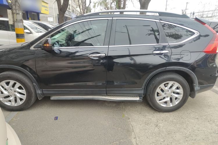 Used Honda CR-V 2015 2.4L two-wheel drive luxury version
