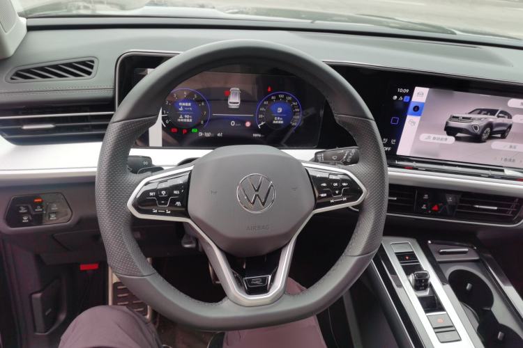 Used Volkswagen Talagon 2024 Facelifted 380TSI All-Wheel Drive R-Line Cruise Premium Edition
