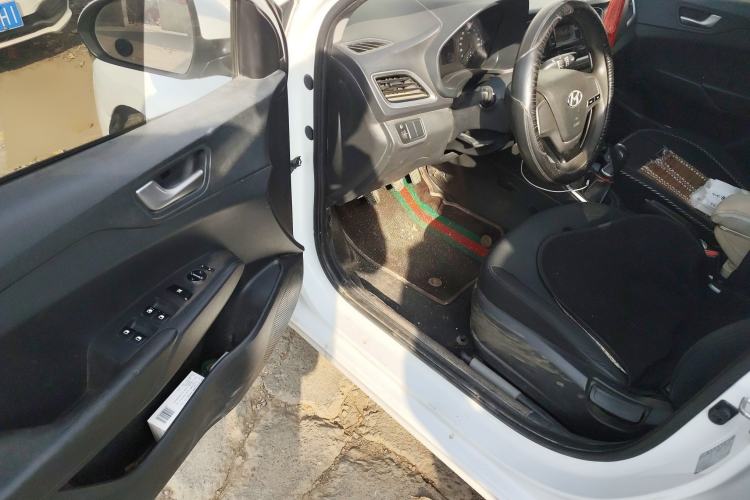 Used Hyundai Verna 2016 1.4L Manual Cool Edition GLS
