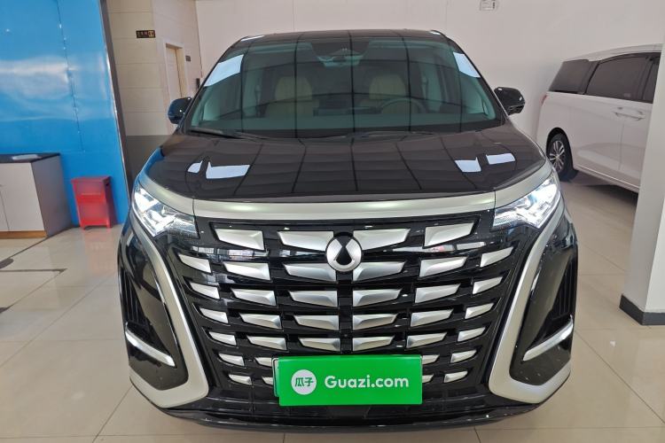 Used Denza D9 2022 DM-i 1040 Prestige Model