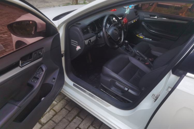 Used Volkswagen Sagitar 2015 230TSI Automatic Comfort Version