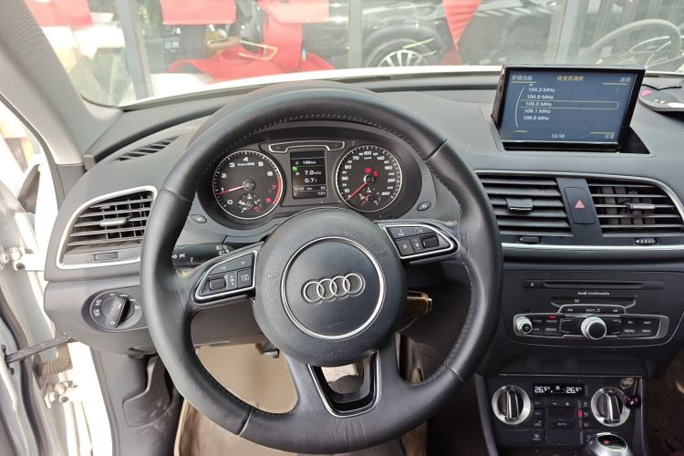 Used Audi Q3 2015 30 TFSI Ambition Edition