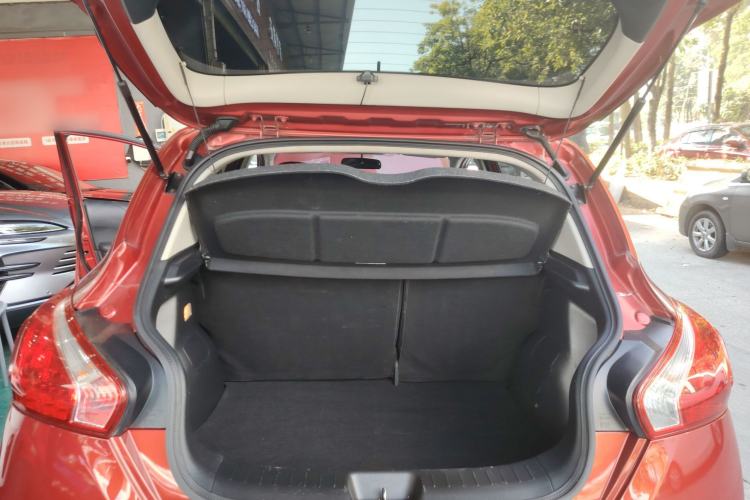 Used Nissan Tiida 2011 1.6L CVT Comfort Model
