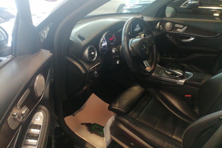 Used Mercedes-Benz GLC 2016 GLC 300 4MATIC Dynamic Model