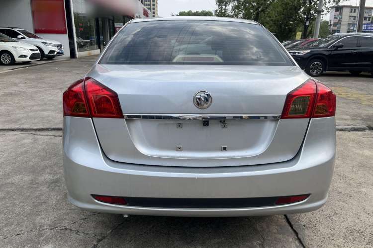 Used Buick Excelle 2013 1.5L Automatic Classic Model
