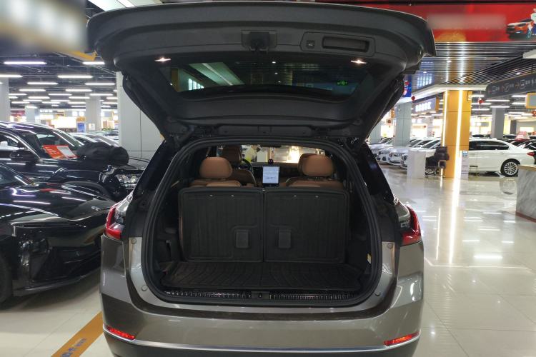 Used Nio ES8 2020 450 km Range 6-Seater Version
