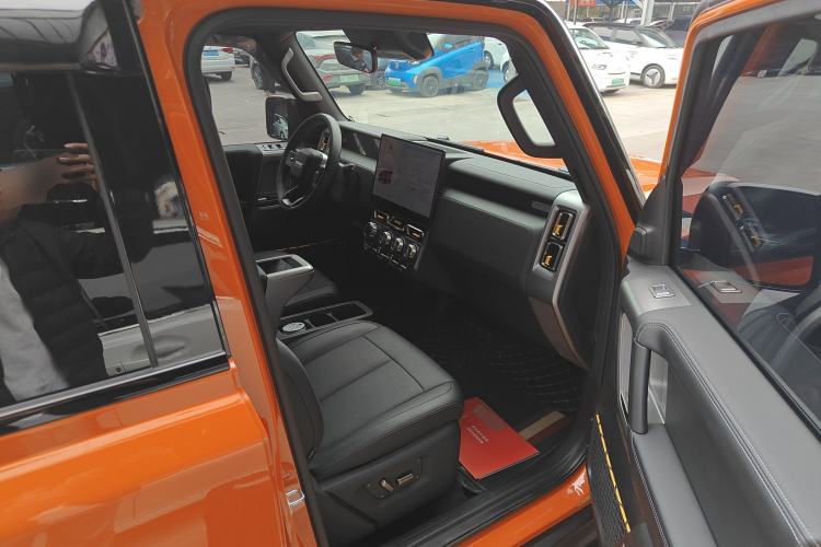 Used  V23 2025 401 Two-Wheel Drive Intelligent Driving Version
