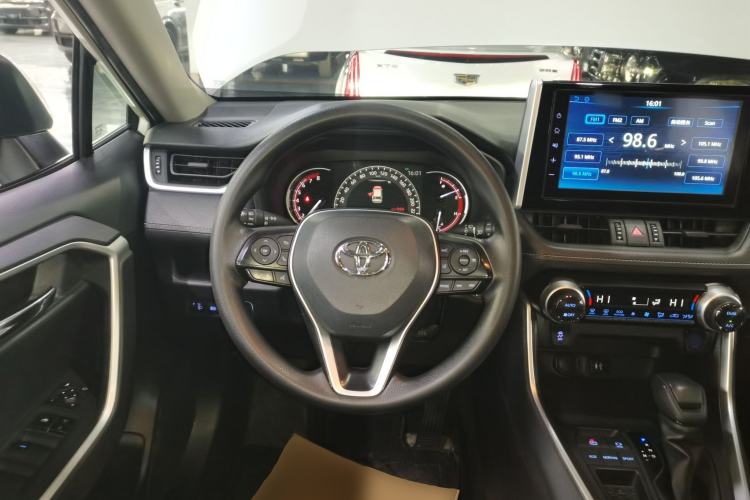 Used Toyota RAV4 2020 2.0L CVT Two-Wheel Drive Fashion Edition
