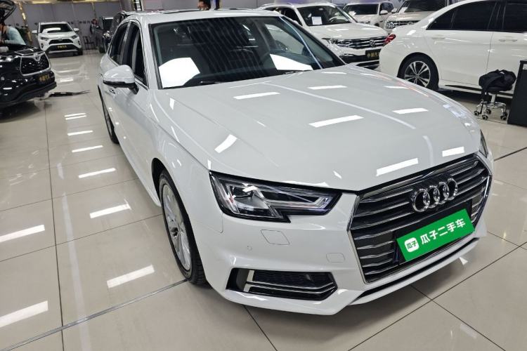 Used Audi A4L 2019 40 TFSI Ambition China VI
