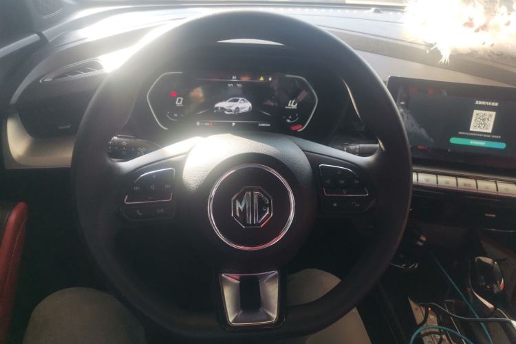 Used MG 5 2021 Revised Version 180 DVVT CVT Youth Luxury Edition
