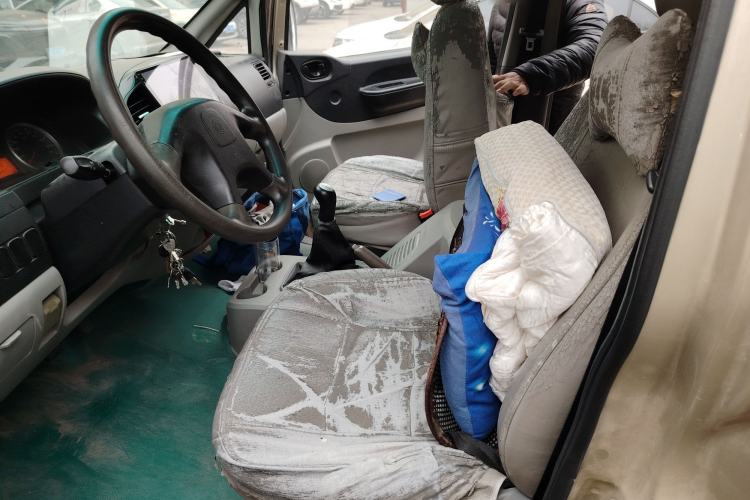 Used FORTHING Lingzhi 2015 V3 1.6L 9-Seater Standard Model
