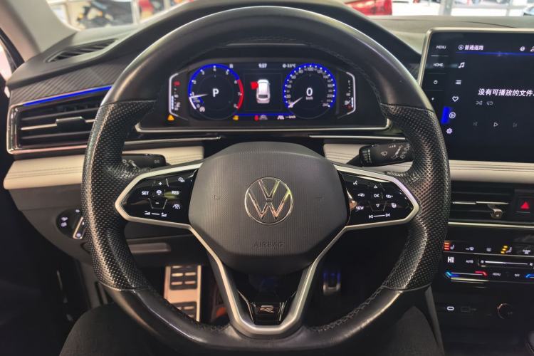 Used Volkswagen Tiguan L 2023 330TSI Automatic Two-Wheel Drive R-Line Enjoyment Edition
