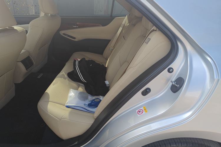 Used Toyota Crown 2015 2.5L Smart Edition
