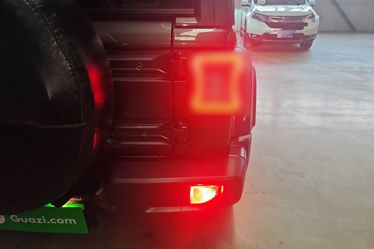 Used  Wrangler 2019 2.0T Sahara Four-Door Brilliant Top Version China VI Emission Standard
